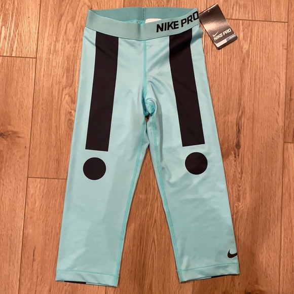 Nike Pants - Nike Pro Women’s Capri Leggings - Size X-Small